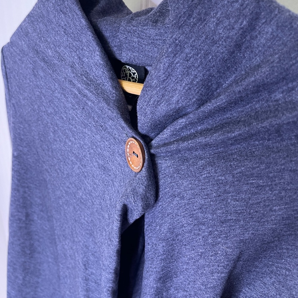 Bobeau flowy fleece cardigan with wooden button